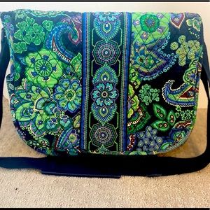S O L. D Authentic Vera Bradley Green Paisley Laptop Bag